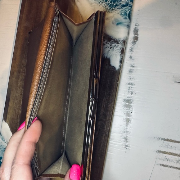 Givenchy Tan Leather Women’s Wallet - Picture 3 of 6